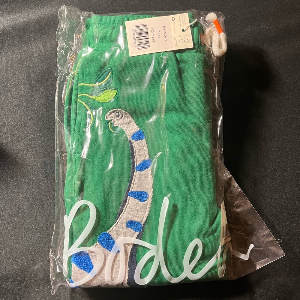 *NEW IN BAG* mini Boden 5Y sweatpants dinosaur